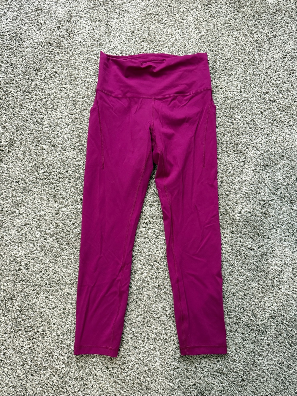 Lululemon Magenta Wunder Train 23”